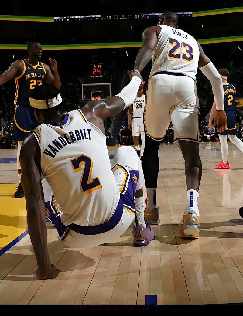 能量十足!范德比尔特全场1中1,得到2分9篮板2抢断2盖帽